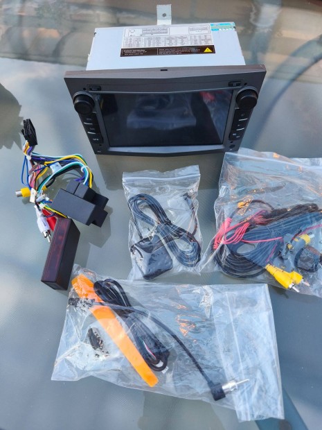 Opel autós multimédia rádió GPS antennával és tolatókamerával