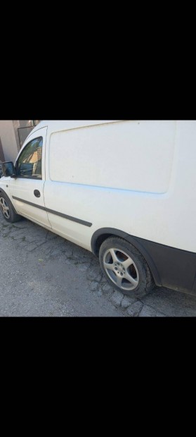 Opel combo 1.3 cdti bontott alkatrszei 