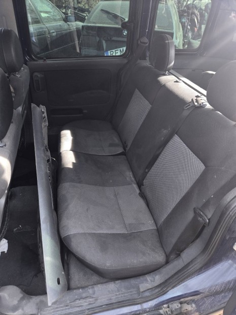 Opel combo c 1.3 cdt bontott alkatr�szei