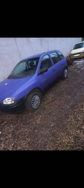 Opel corsa 1.2 8v