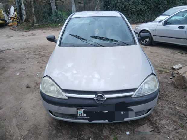 Opel corsa c 1.0 minden alkatr�sze