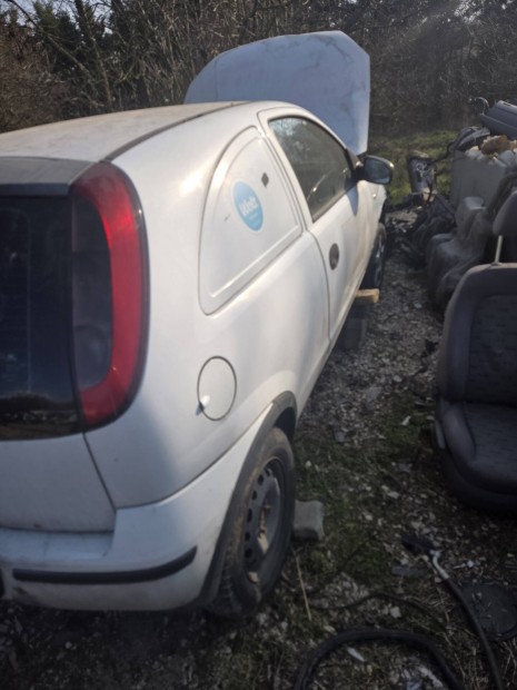 Opel corsa c 1.3 cdti bontott alkatr�szek