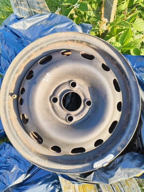 Opel corsa c lemezfelni garnitúra