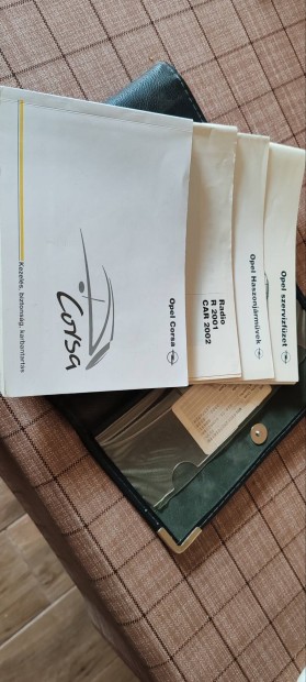 Opel corsa/combo kézikönyvek+tok