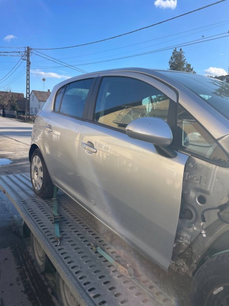 Opel corsa d 5 ajt�s z157 els� ajt� elad�