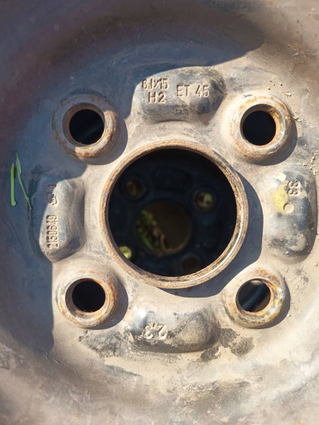 Opel corsa lemezfelni garnit�ra 15 coll