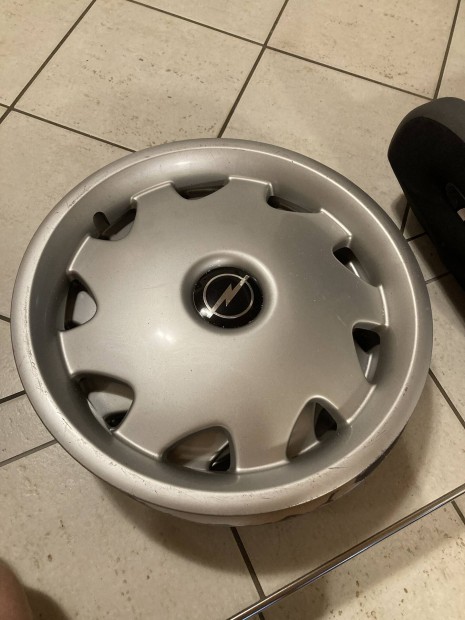 Opel dsztrcsa 15" garnitra!