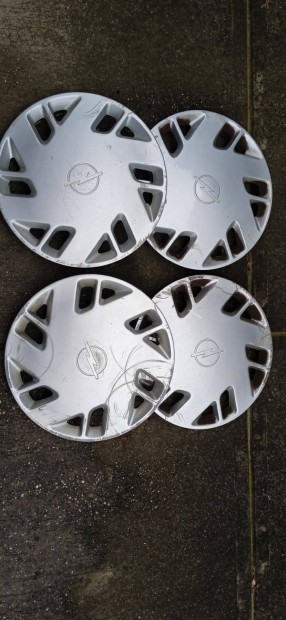 Opel f astra d�szt�rcsa garnitura