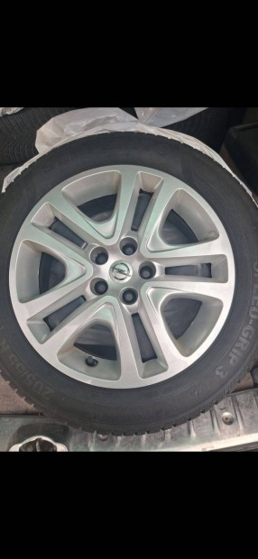 Opel felni 16 coll 205/55R16 téligumival