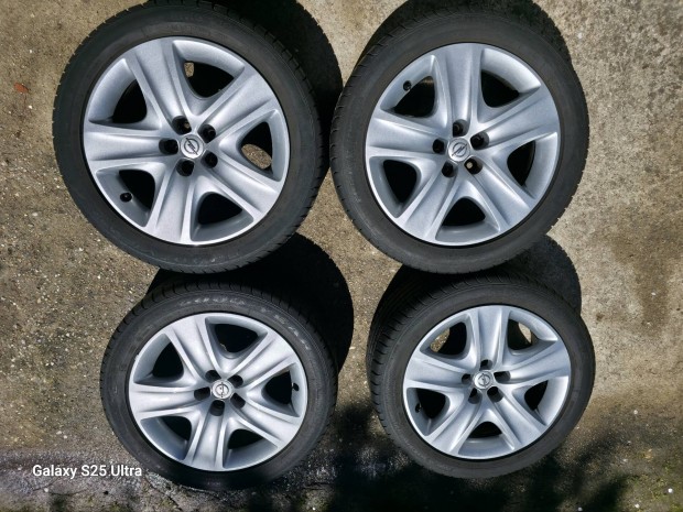 Opel felnik nyárigumikkal 5x105 215/50r17