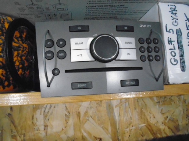 Opel gy�ri CD r�di� elad�