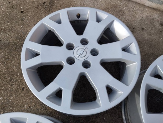 Opel gyri (Intra) alufelni, 7.5x17, 5x110, 65.1, et47