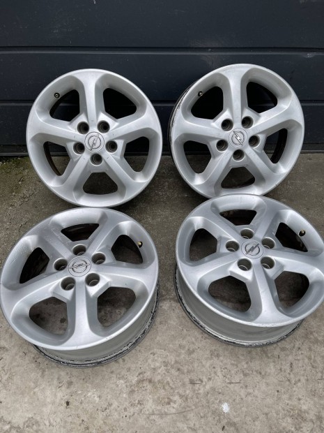 Opel gyári alufelni 16 coll Astra , Zafira