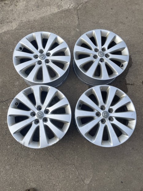 Opel gyri alufelni 17"-os