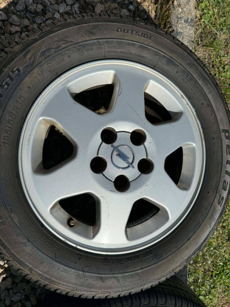 Opel gy�ri alufelni 195/65 R15 gumikkal