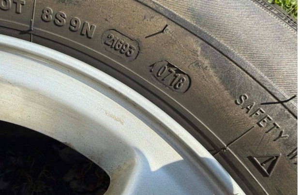 Opel gy�ri alufelni 195/65 R15 gumikkal