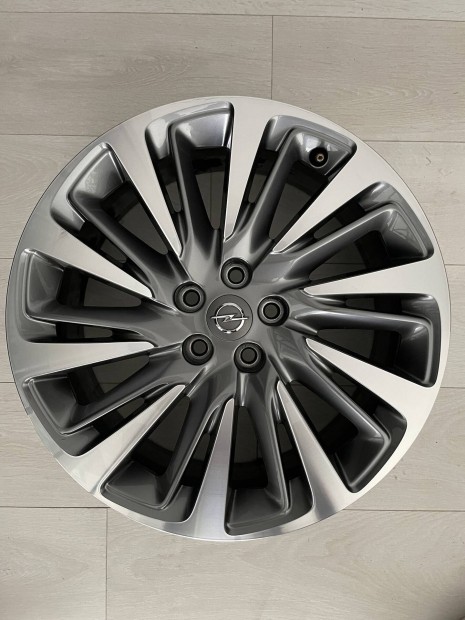 Opel gyri felni
