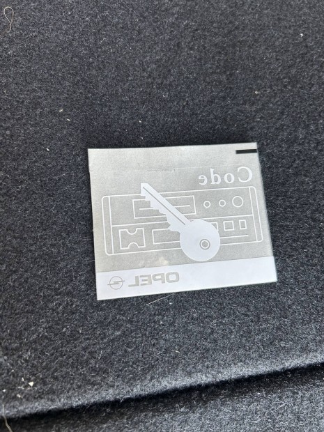 Opel gy�ri matrica ablakra