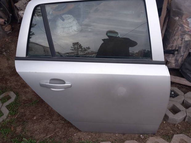 Opel h astra kombi ajtók olcsón eladók