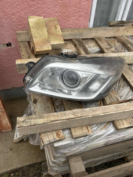 Opel insignia 2009 bal elso l�mpa