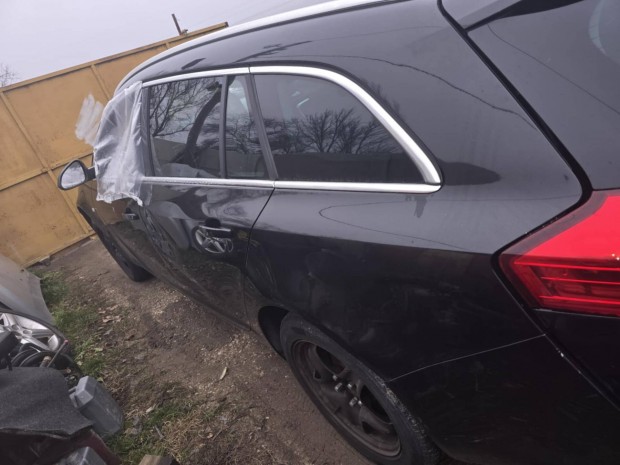 Opel insignia 2.0 Cdti bontott alkatrszei 