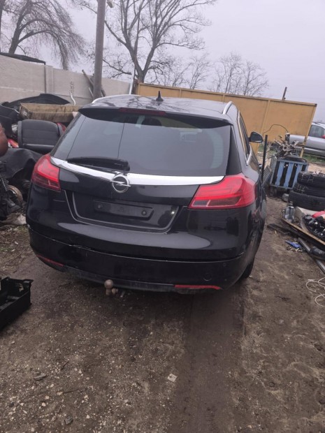 Opel insignia 2.0 Cdti minden alkatrsze 