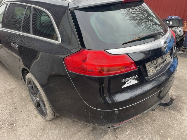 Opel insignia kombi vonhorog elad