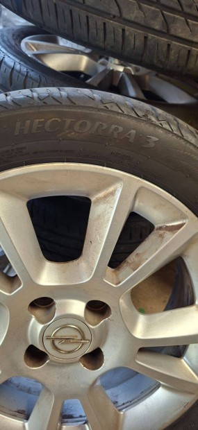 Opel k�nny�f�m felni + gumi