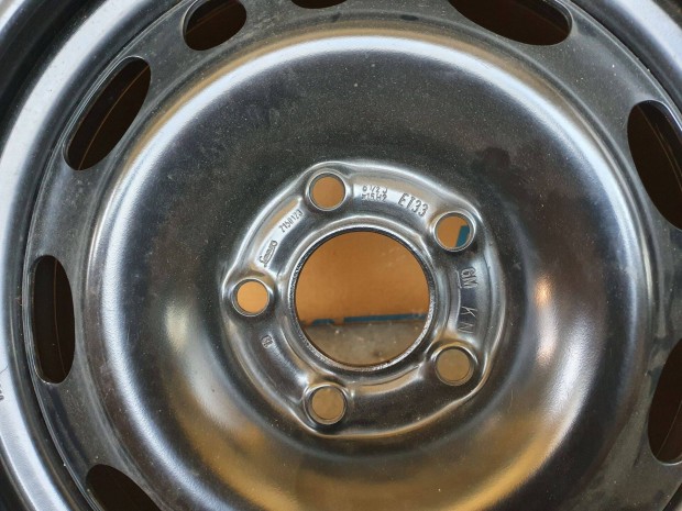Opel lemezfelni 5x110, 6,5x15 ET33 elad�. 1db. Pl: Saab, Omega, Vectra