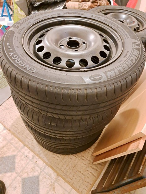 Opel lemezfelnik 4db 15" G-astrn voltak gumik regek