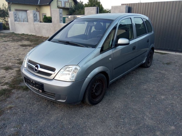 Opel meriva 2004vjratu 1.4benzin 117ezer km van benne motor nlkl