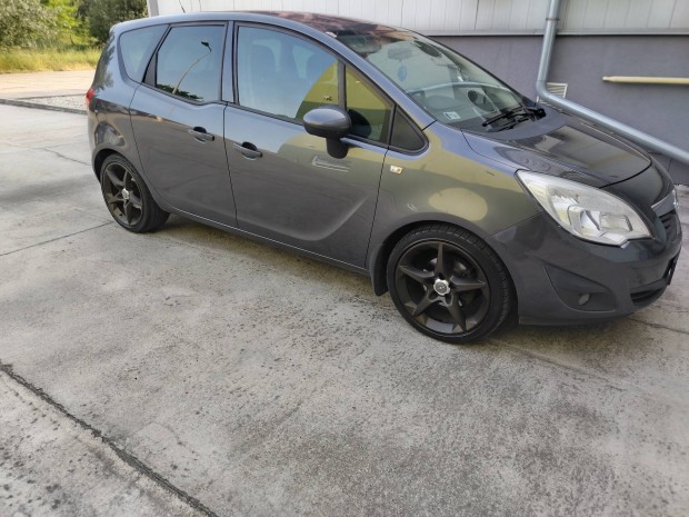 Opel meriva B 1 4 Active