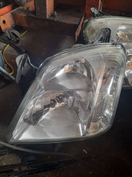 Opel meriva a bal első lámpa
