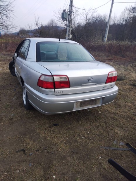 Opel omega 2.2 d minden alkatrsze 