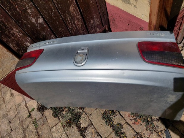Opel omega B sedan csomagtr ajt elad