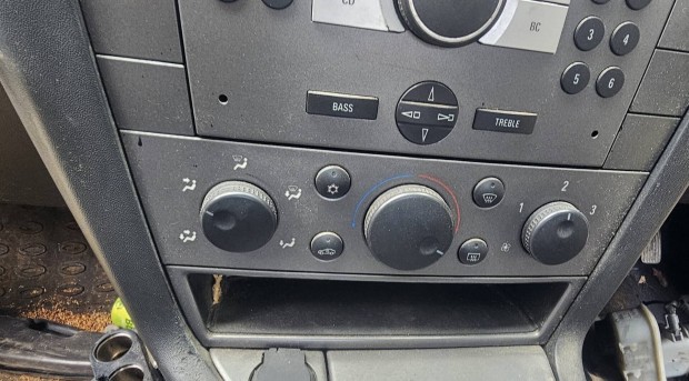 Opel vectra c klimás fütés kapcsoló 10000