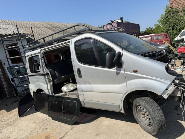 Opel vivaro / Renault trafic alkatrészei eladók