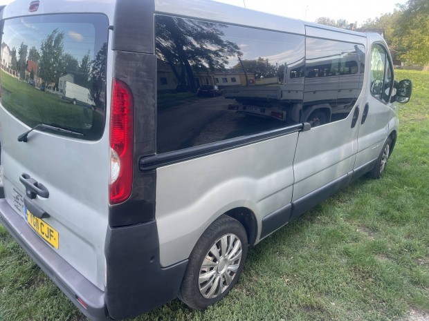 Opel vivaro bal  hts lmpa elad