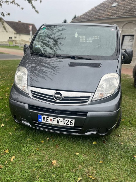 Opel vivaro plats 