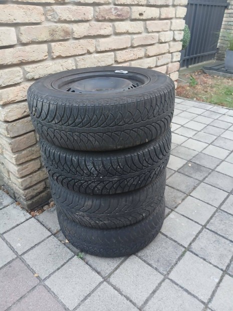Opel zafira 4db lemez felni téli gumival