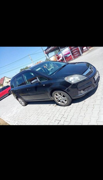 Opel zafira elad