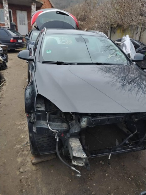 Oprl insignia 2.0 cdti minden alkatr�sze 