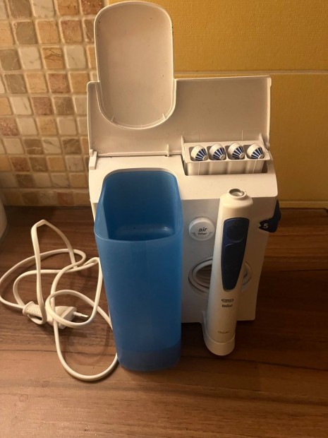 Oral-B Professional Care Oxyjet szjzuhany, 600 ml, fehr