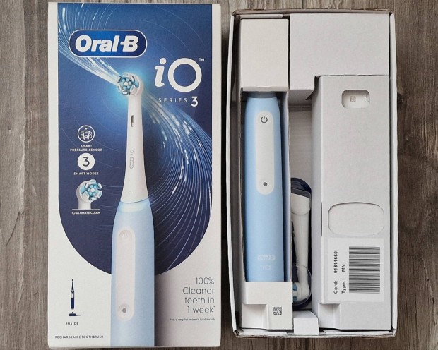 Oral-B iO Series 3 elektromos fogkefe VSD4