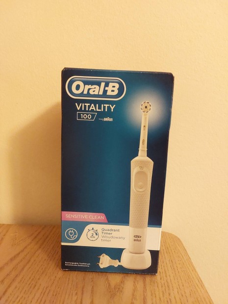 Oralb Vitality 100 Sensitive clean elektromos fogkefe