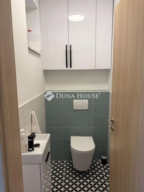 �rbotty�ni 130 nm-es h�z elad�