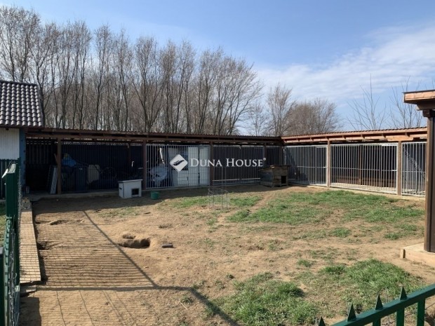 �rbotty�ni elad� 70 nm-es h�z