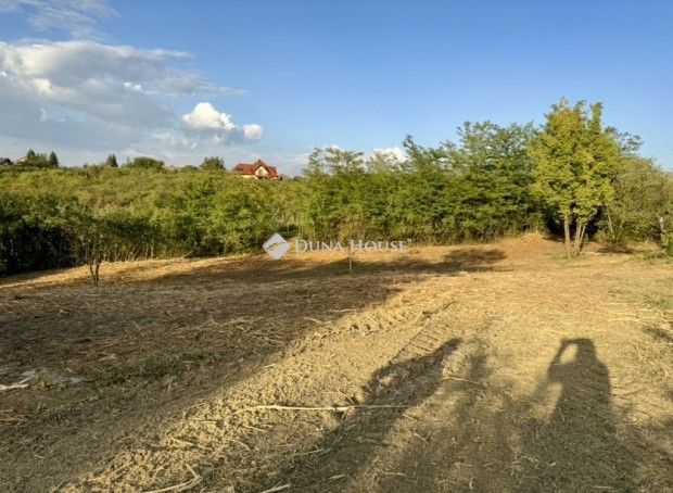 �rbotty�ni elad� 920 nm-es telek