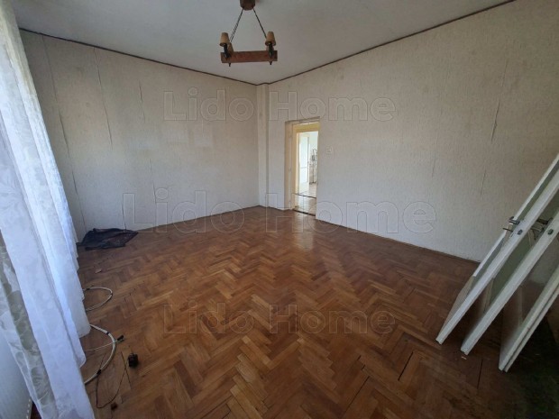 �reghegy legszebb r�sz�n elad� csal�di h�z