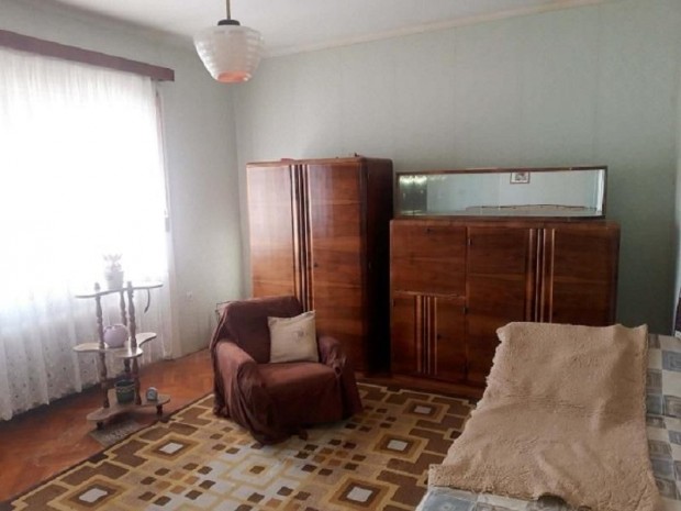 �reghegyi csal�di h�z - j� adotts�gok - sok lehet�s�g